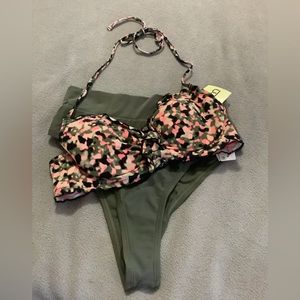 Sundazed bikini top 32B NWT green pink camouflage bottom is thong size S